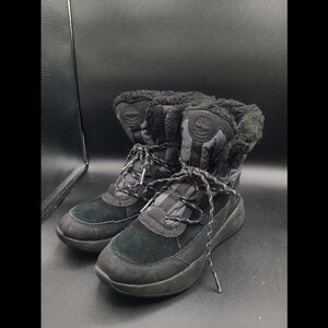 Timberlands womens borough mid laceup winter boot